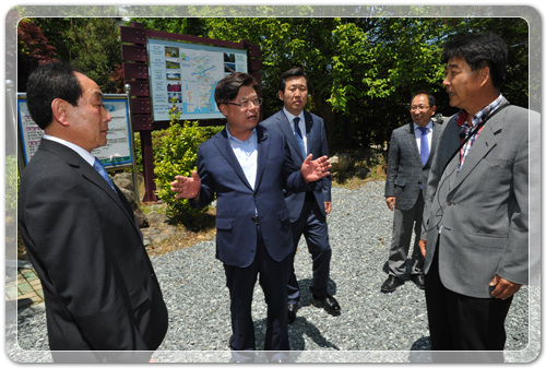 8e13d5d15c4f35969e6a9d64bfb90d61_1463062