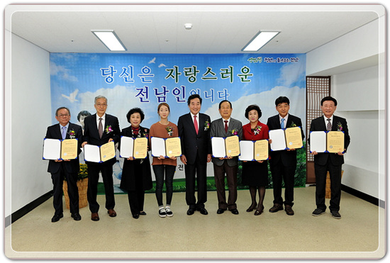 3eed475483f8baab5babb4acbf2b9f88_1477490