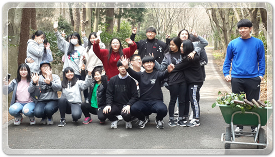 35922062102496891742df6bdf79eb72_1494512