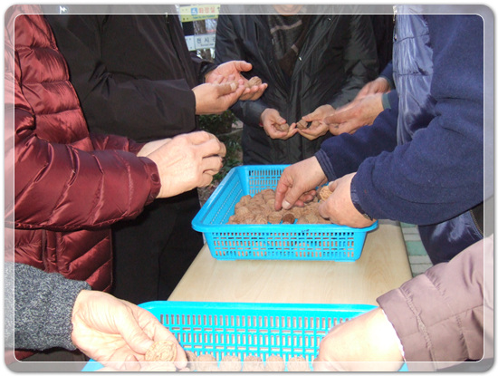 35922062102496891742df6bdf79eb72_1494512