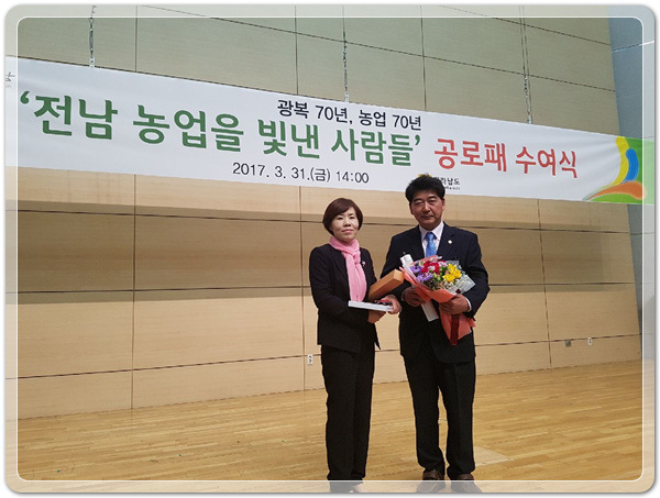 3e2fdfe3f3399aca931784e20d0efbf6_1494590