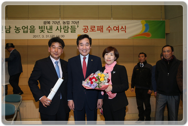 3e2fdfe3f3399aca931784e20d0efbf6_1494590